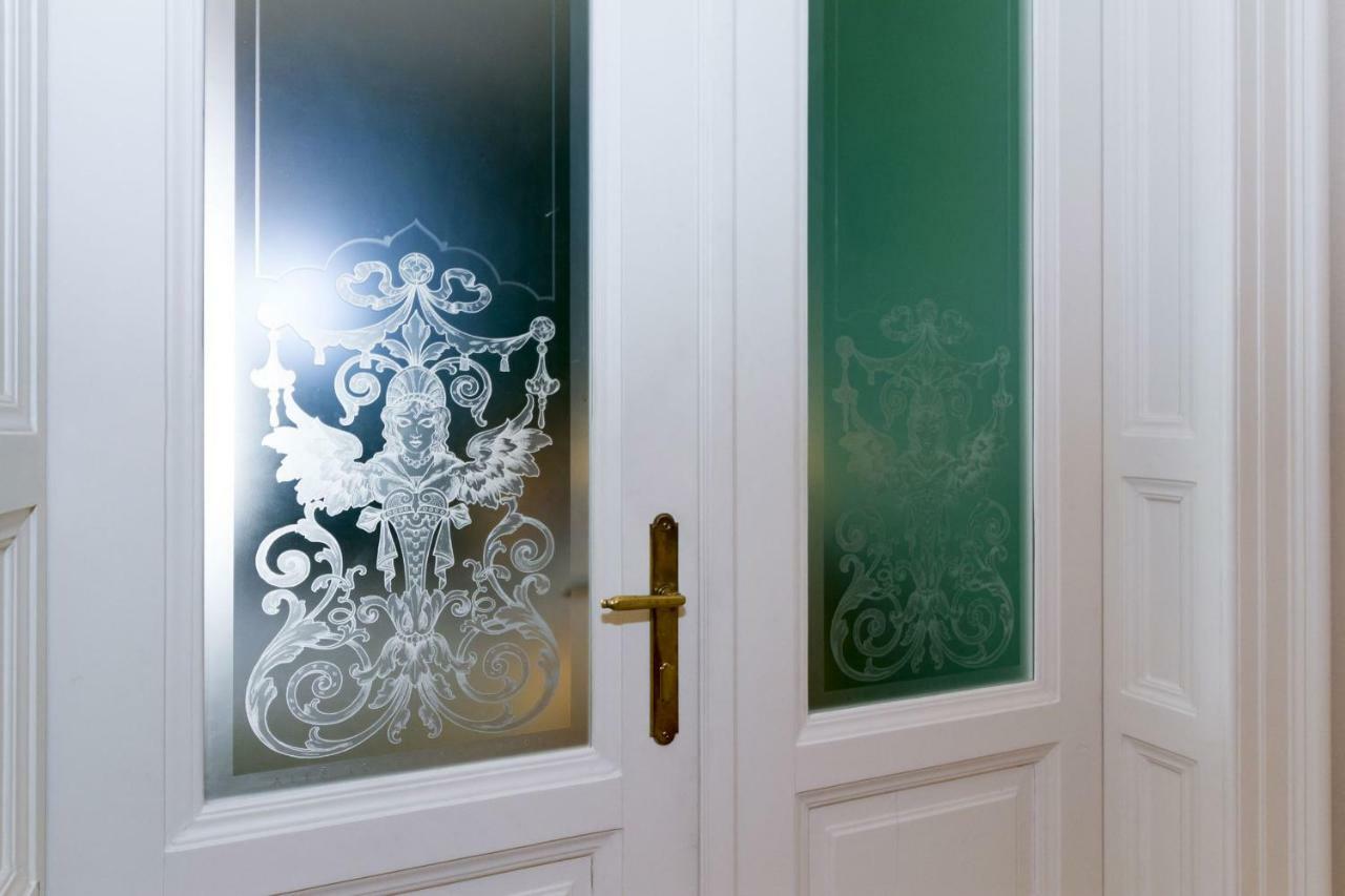 Filip'S Palace Luxurious Apartment Ljubljana Ngoại thất bức ảnh
